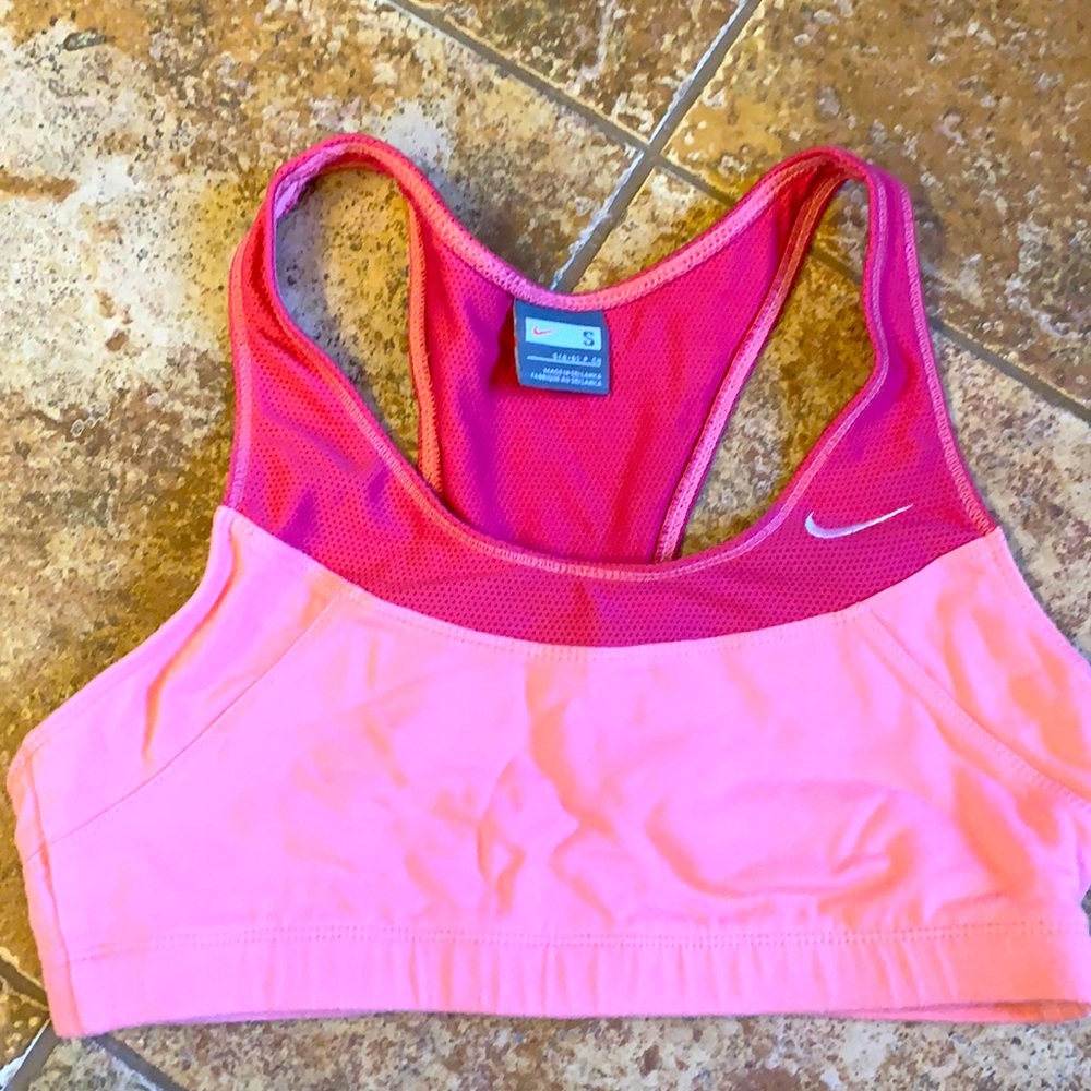 NIKE SPORTS BRA SMALL USED